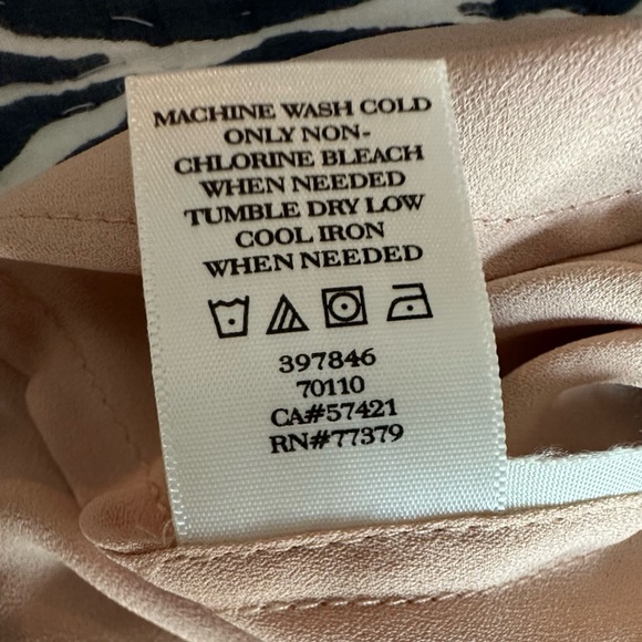 Ann Taylor ruffle sleeve blouse - Picture 4 of 7